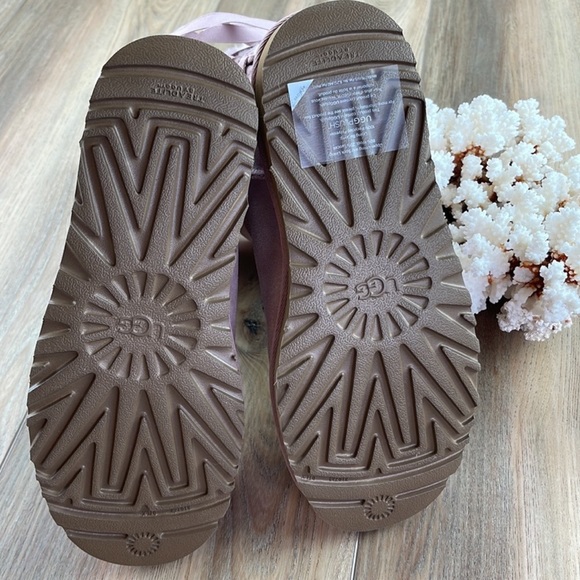 🌴🔆UGG - SHORT CONTINUITY BOW BOOTS🔆🌴 - Picture 15 of 16